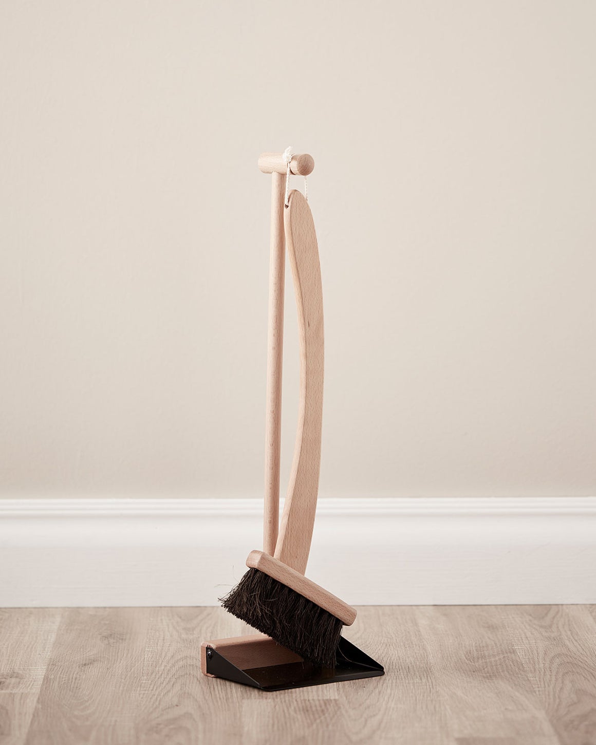 Brush and dustpan play set